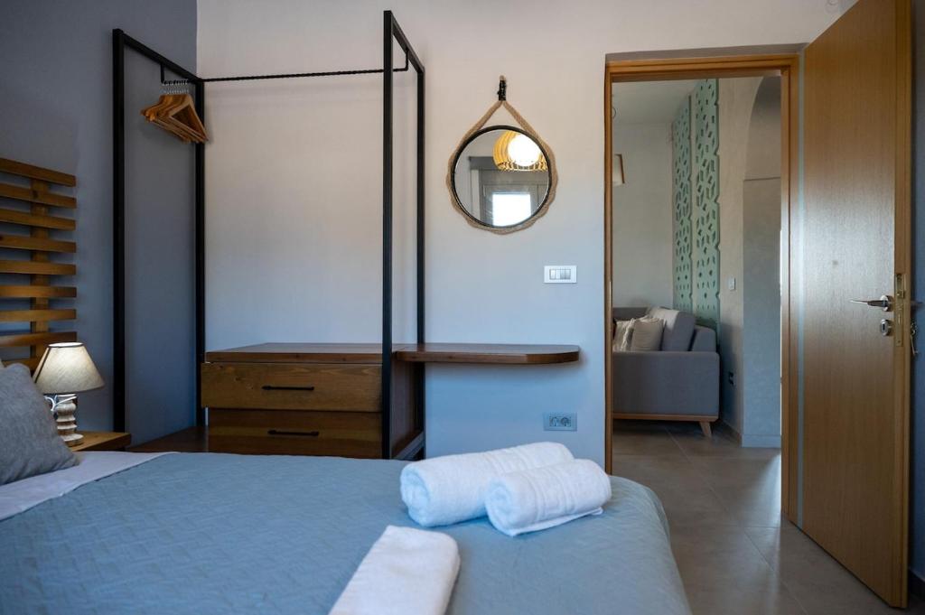 Villa Akalli twin bedroom with garden views and comfortable beds